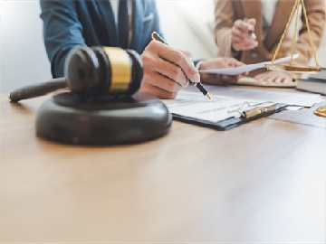 未结婚女性带走自己孩子是否违法：法律解析与权益保护